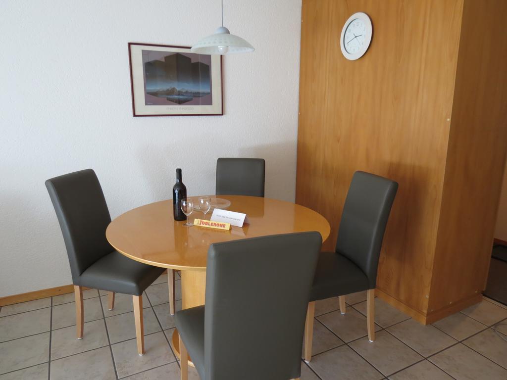 Sunshine 2 Apartment Fiesch Bagian luar foto