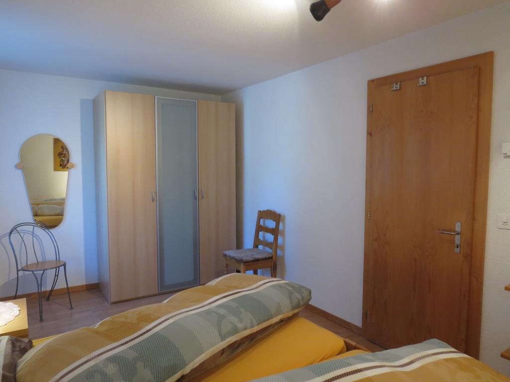 Sunshine 2 Apartment Fiesch Bagian luar foto